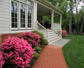Brick Walkway to Flagstone Landing